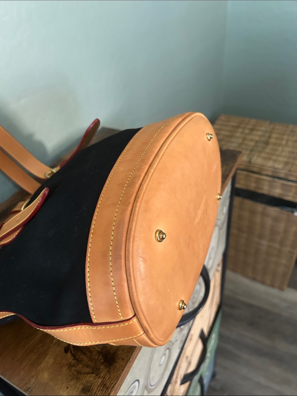 Dooney & Bourke cabriolet black canvas bag with Tan Leather Trim and Gold - Picture 7 of 9